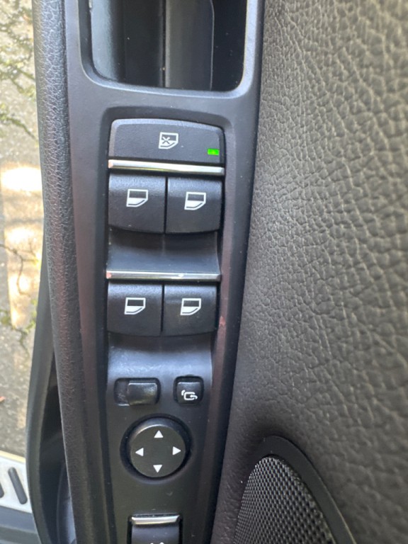 2017 BMW X5 Image 30