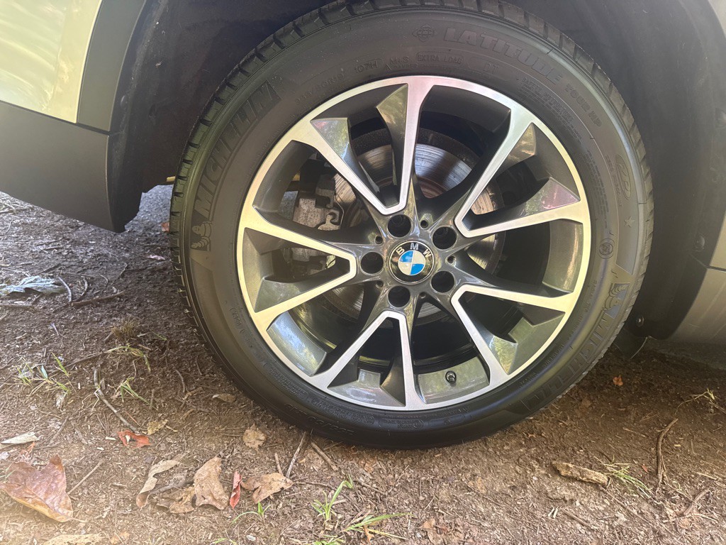 2017 BMW X5 Image 32