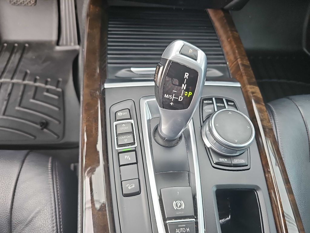 2017 BMW X5 Image 25