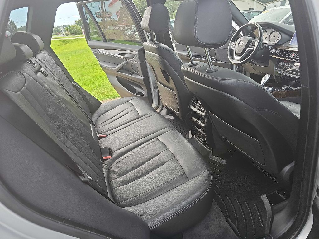 2017 BMW X5 Image 32