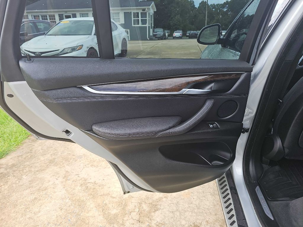 2017 BMW X5 Image 38