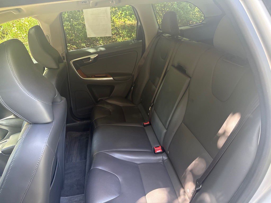 2017 Volvo XC60 Image 23