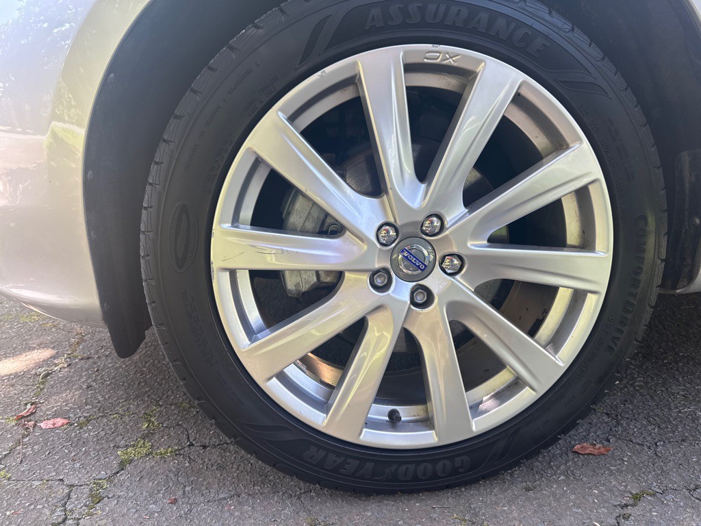 2017 Volvo XC60 Image 38