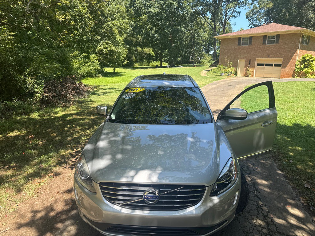 2017 Volvo XC60 Image 42