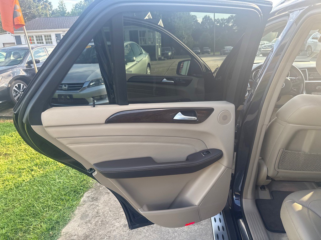2014 Mercedes-Benz M-Class Image 17