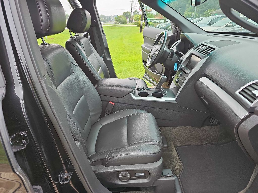 2013 Ford Explorer Image 28