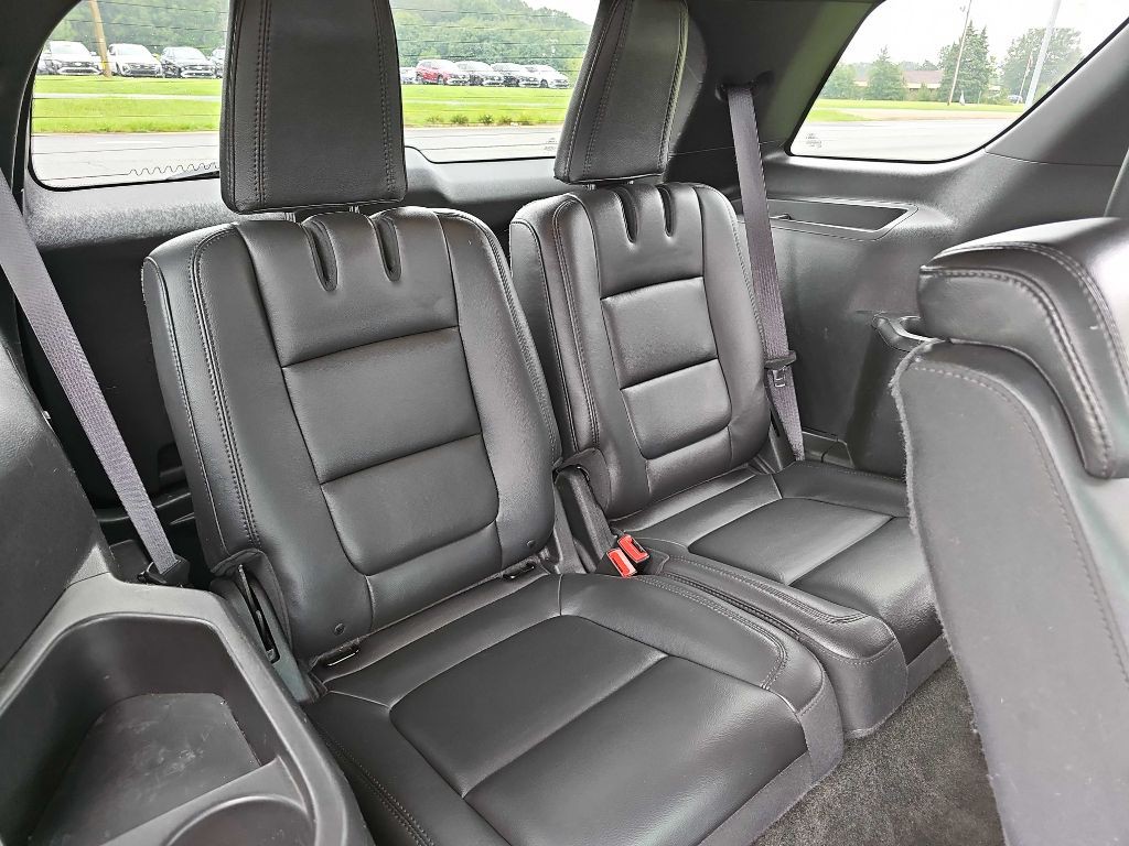 2013 Ford Explorer Image 30
