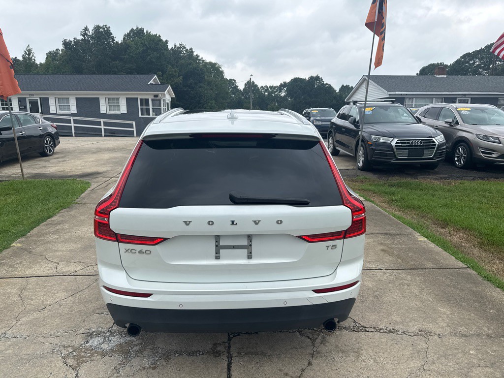 2019 Volvo XC60 Image 12