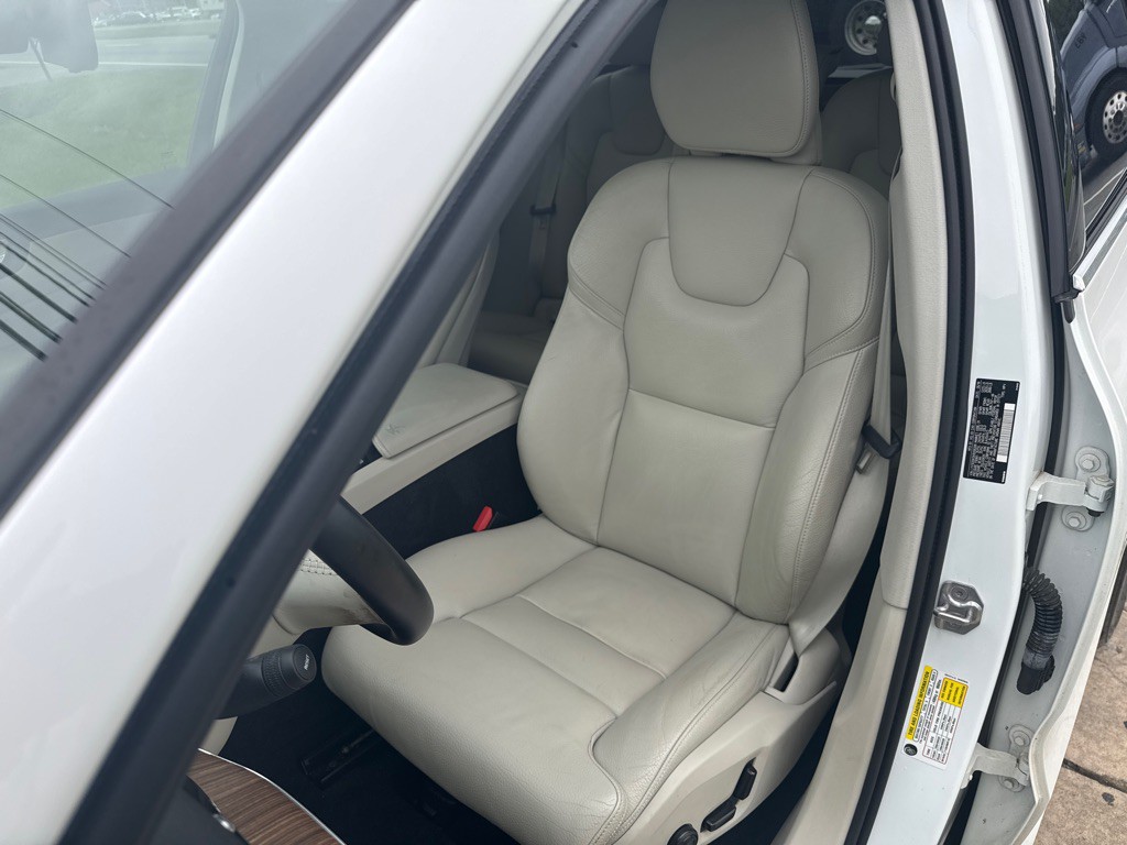 2019 Volvo XC60 Image 21