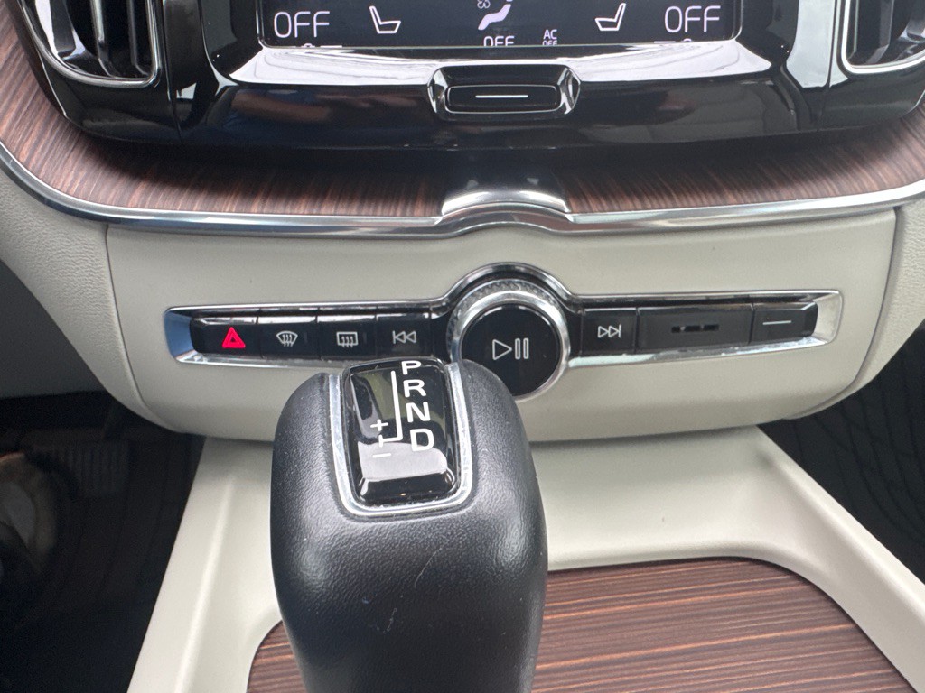 2019 Volvo XC60 Image 30