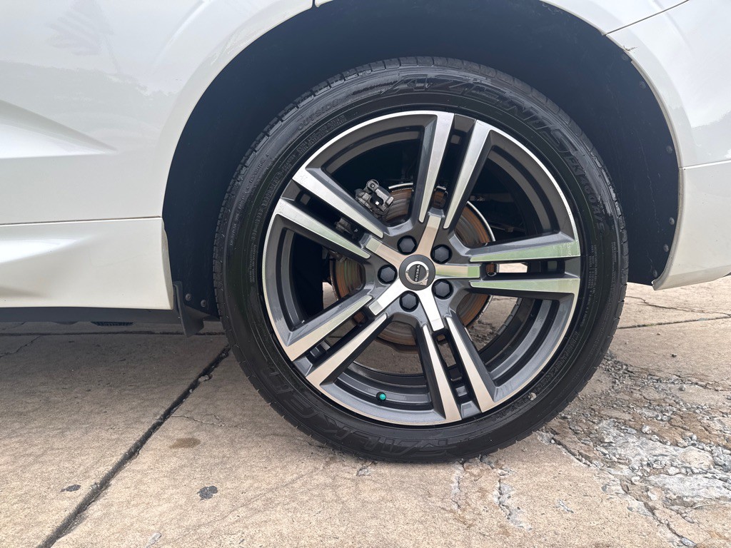 2019 Volvo XC60 Image 34
