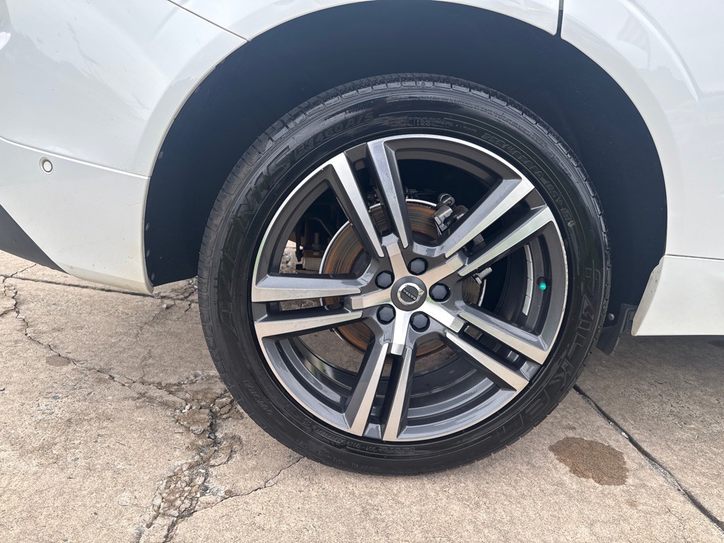 2019 Volvo XC60 Image 35