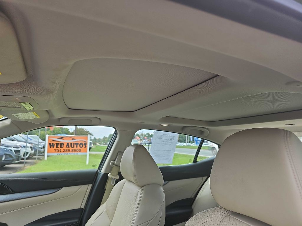 2017 Nissan Maxima Image 18