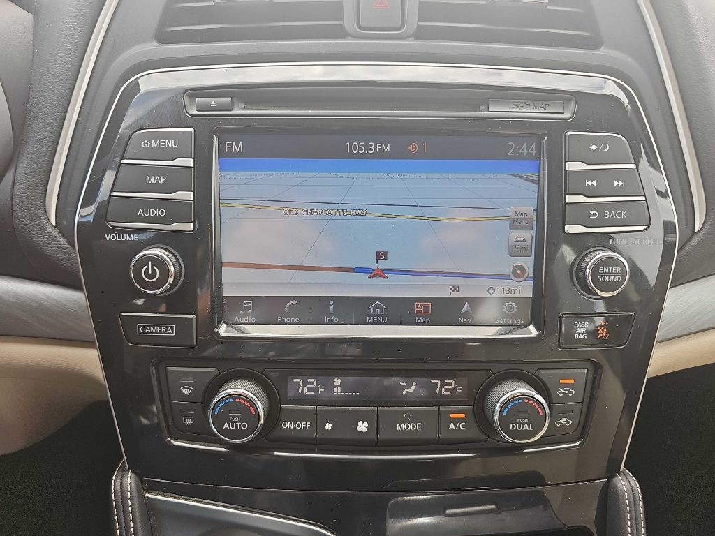 2017 Nissan Maxima Image 21
