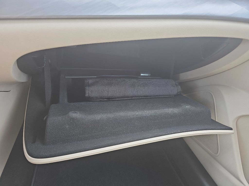 2017 Nissan Maxima Image 23