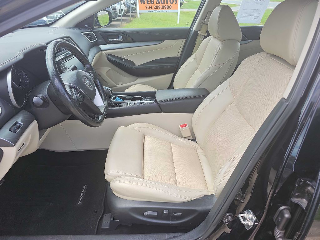 2017 Nissan Maxima Image 26