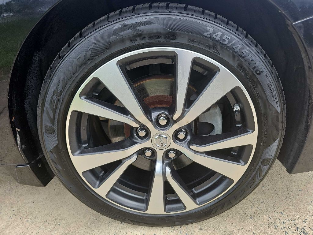 2017 Nissan Maxima Image 40