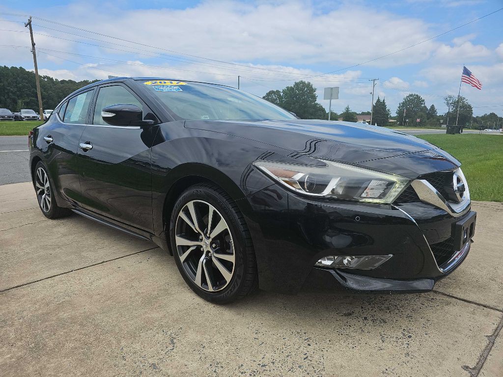 2017 Nissan Maxima Image 2