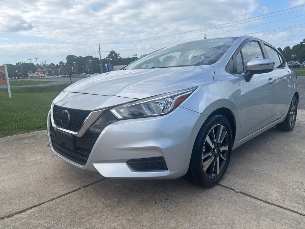 2021 Nissan Versa Image 1