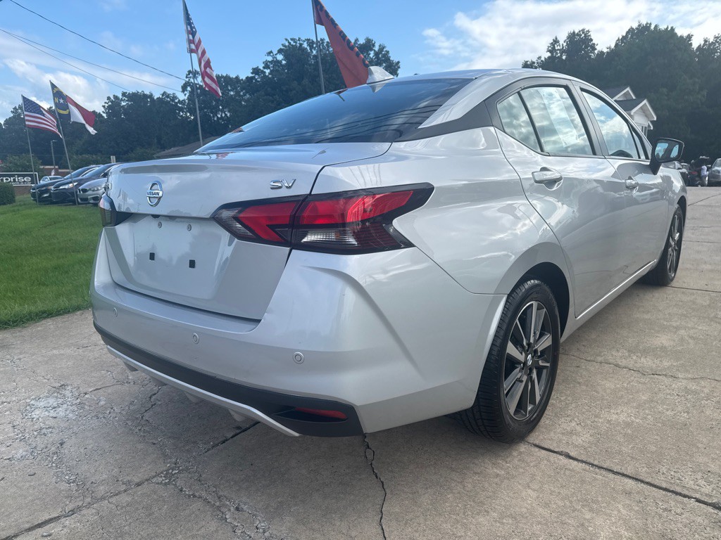 2021 Nissan Versa Image 8