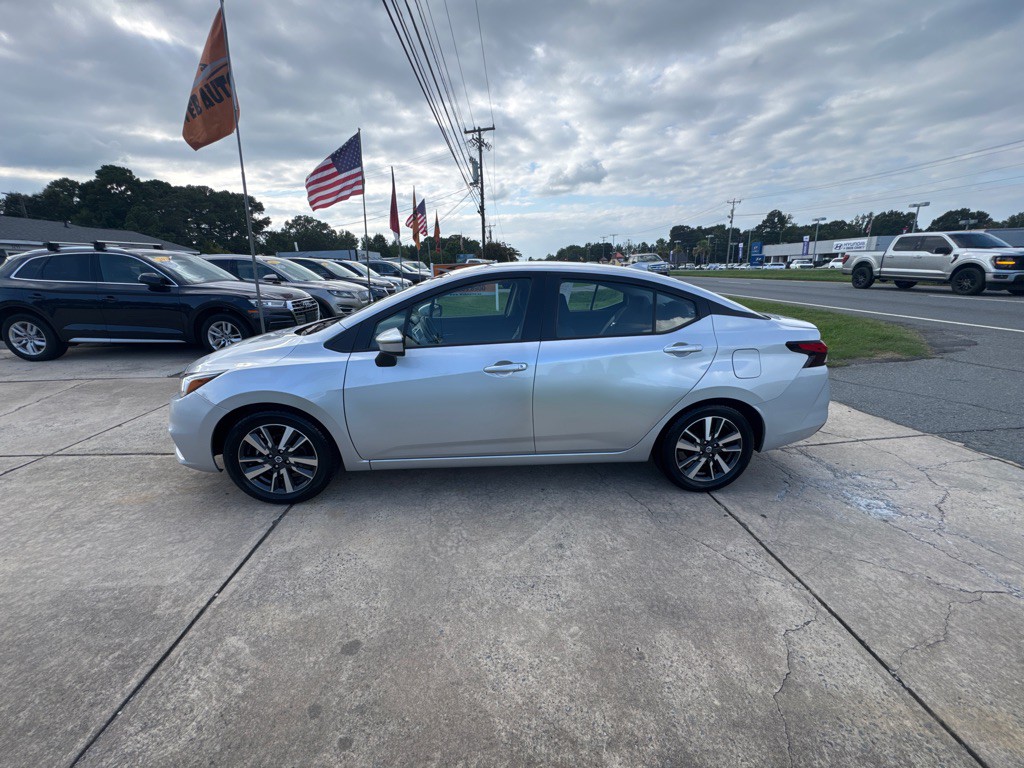 2021 Nissan Versa Image 14