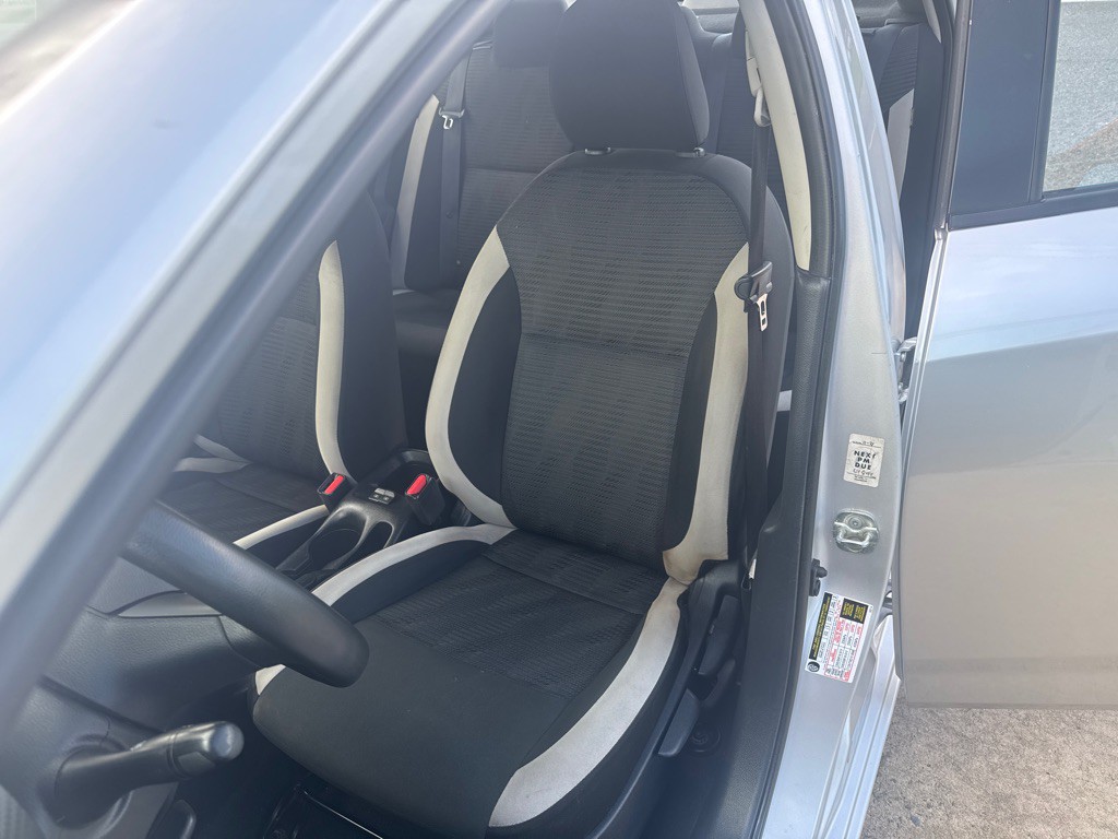 2021 Nissan Versa Image 21