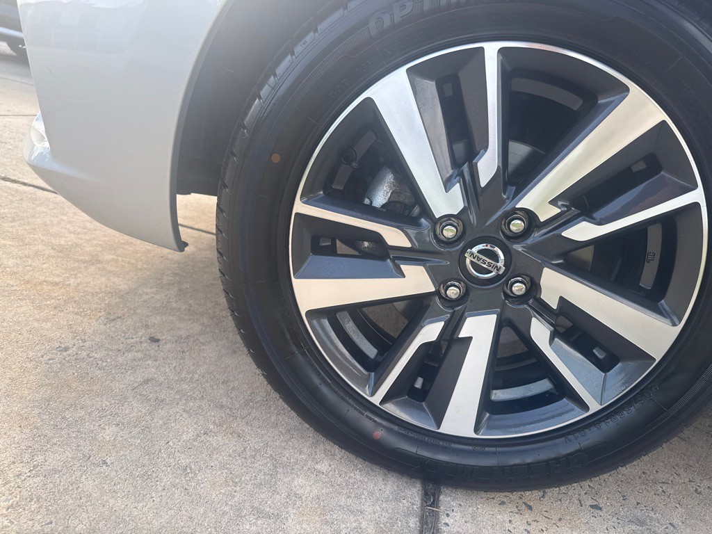 2021 Nissan Versa Image 35