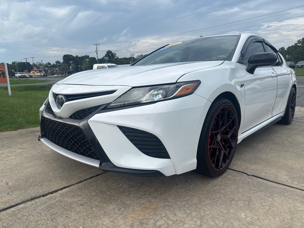 2020 Toyota Camry Image 1