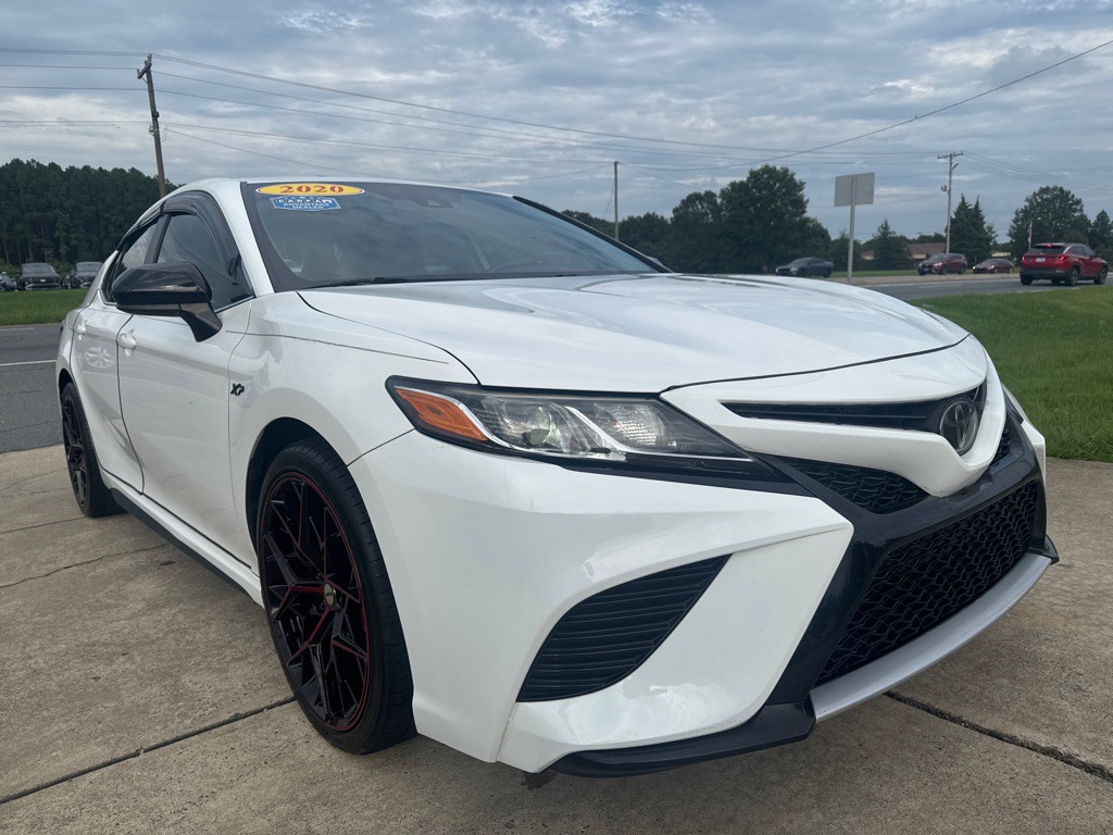 2020 Toyota Camry Image 2