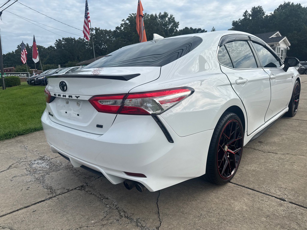 2020 Toyota Camry Image 8