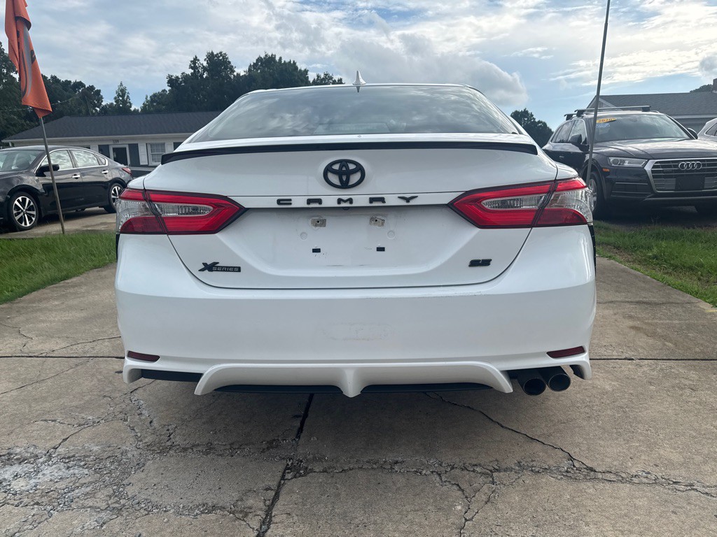 2020 Toyota Camry Image 9