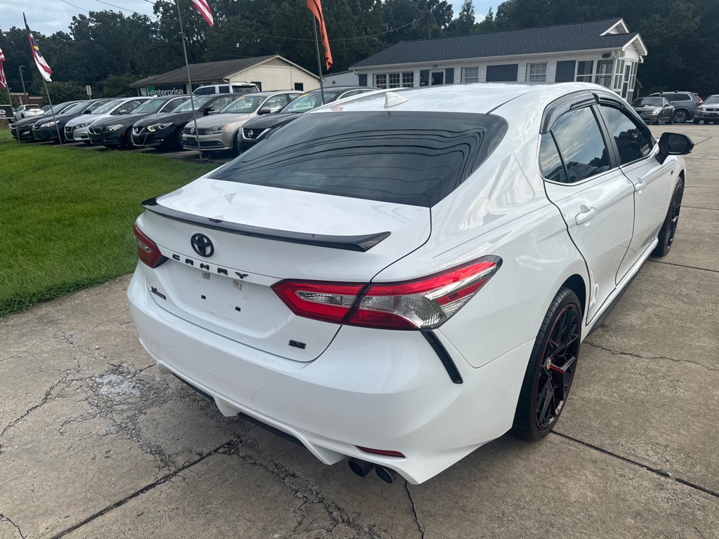 2020 Toyota Camry Image 11