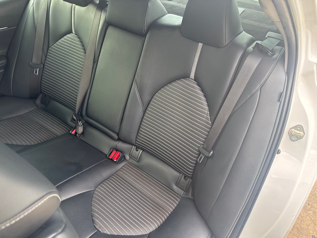 2020 Toyota Camry Image 21