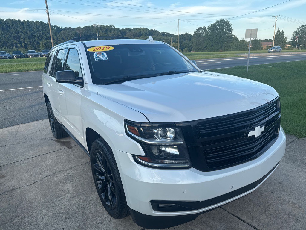 2019 Chevrolet Tahoe Image 3