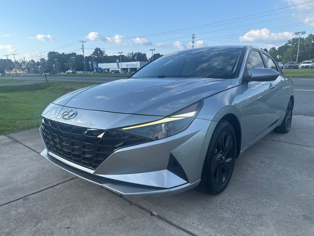 2023 Hyundai Elantra Image 4