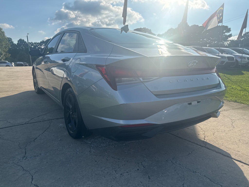 2023 Hyundai Elantra Image 10