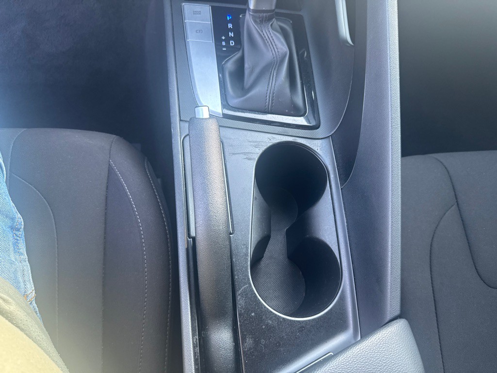 2023 Hyundai Elantra Image 30