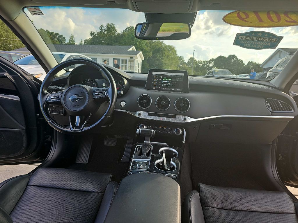 2019 Kia Stinger Image 25