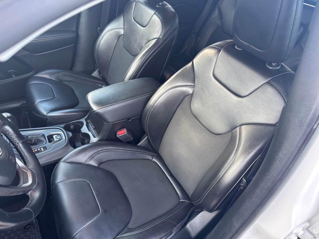 2019 Jeep Cherokee Image 19