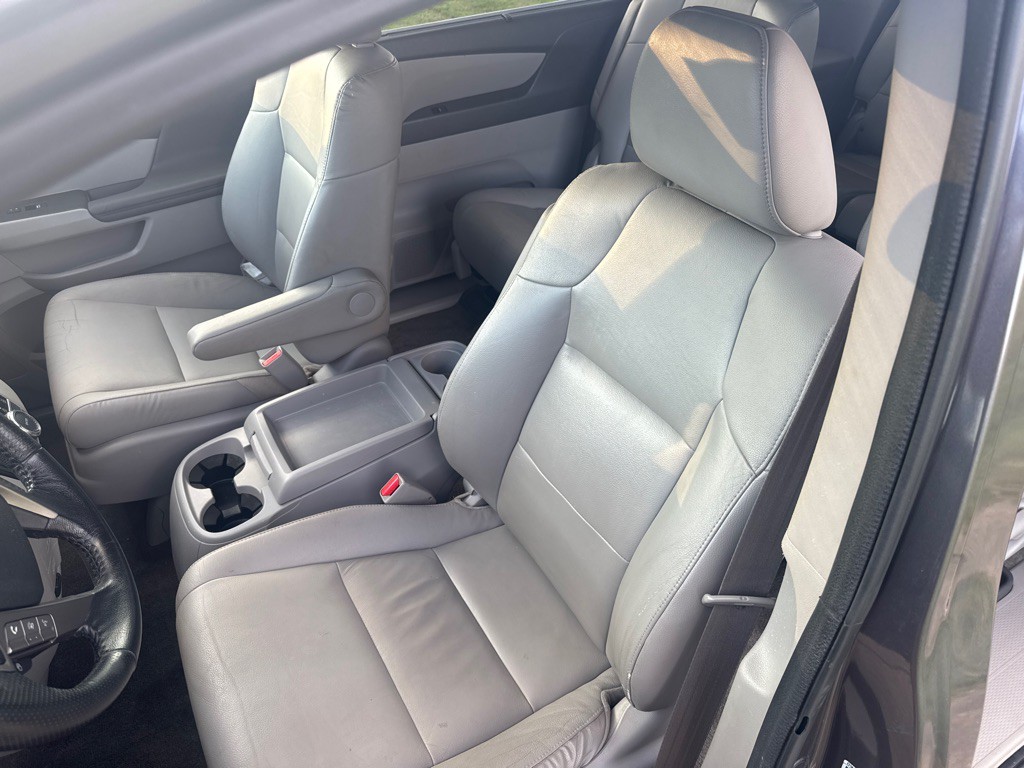 2015 Honda Odyssey Image 18