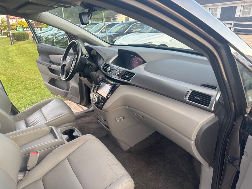 2015 Honda Odyssey Image 20