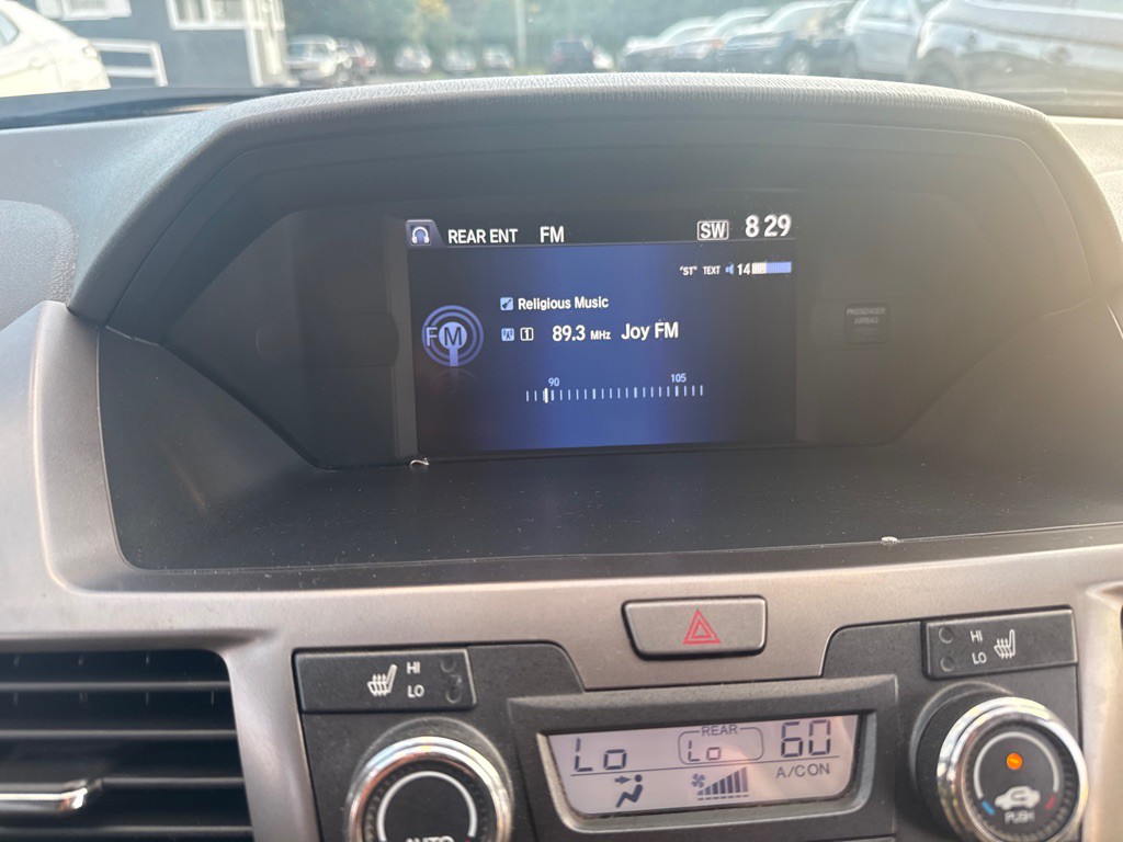 2015 Honda Odyssey Image 30