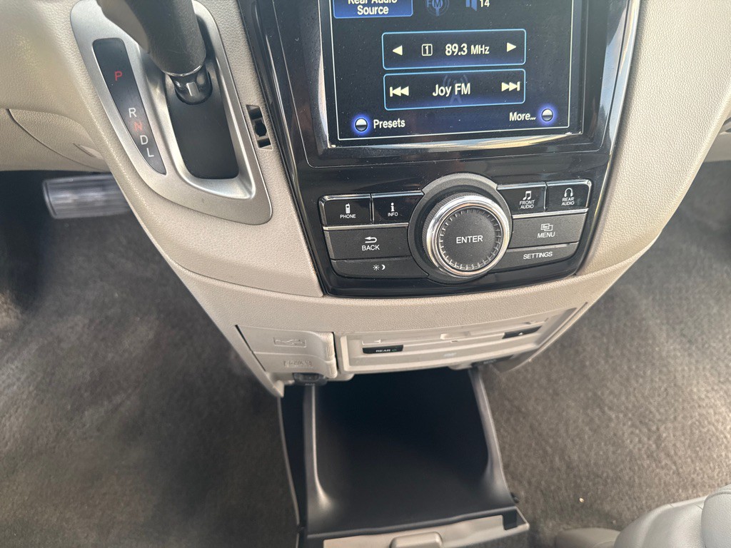 2015 Honda Odyssey Image 34