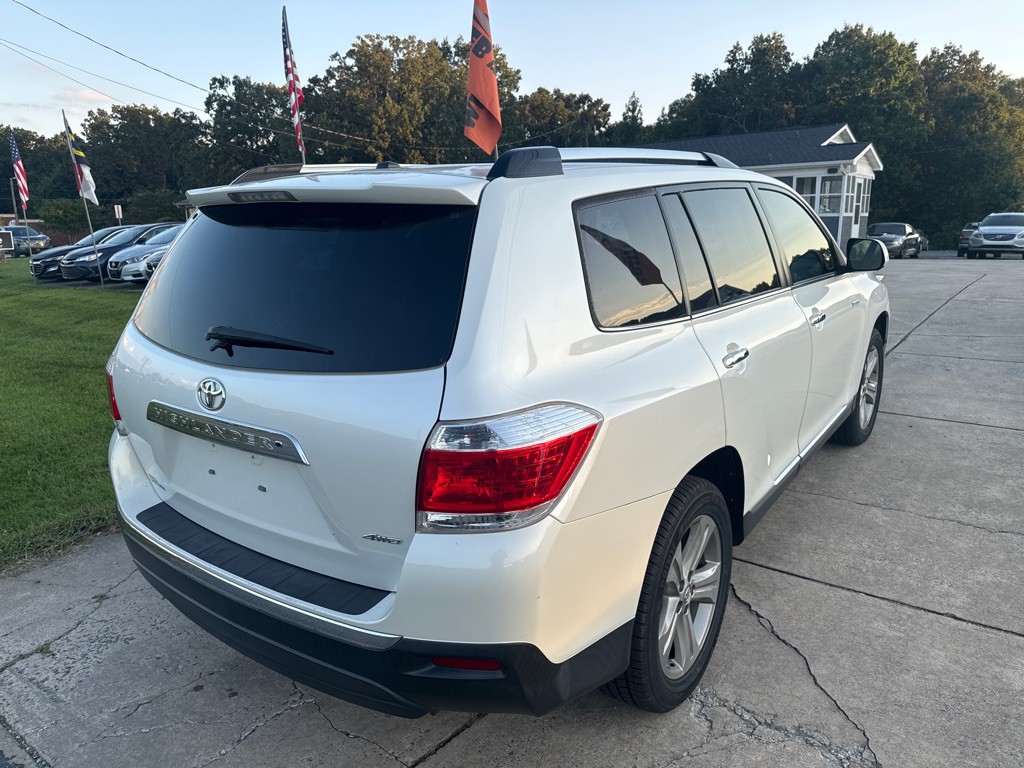2013 Toyota Highlander Image 7