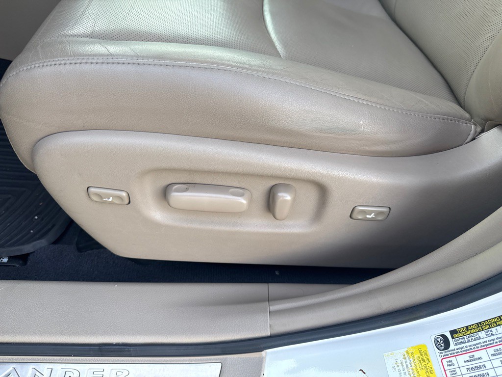 2013 Toyota Highlander Image 21