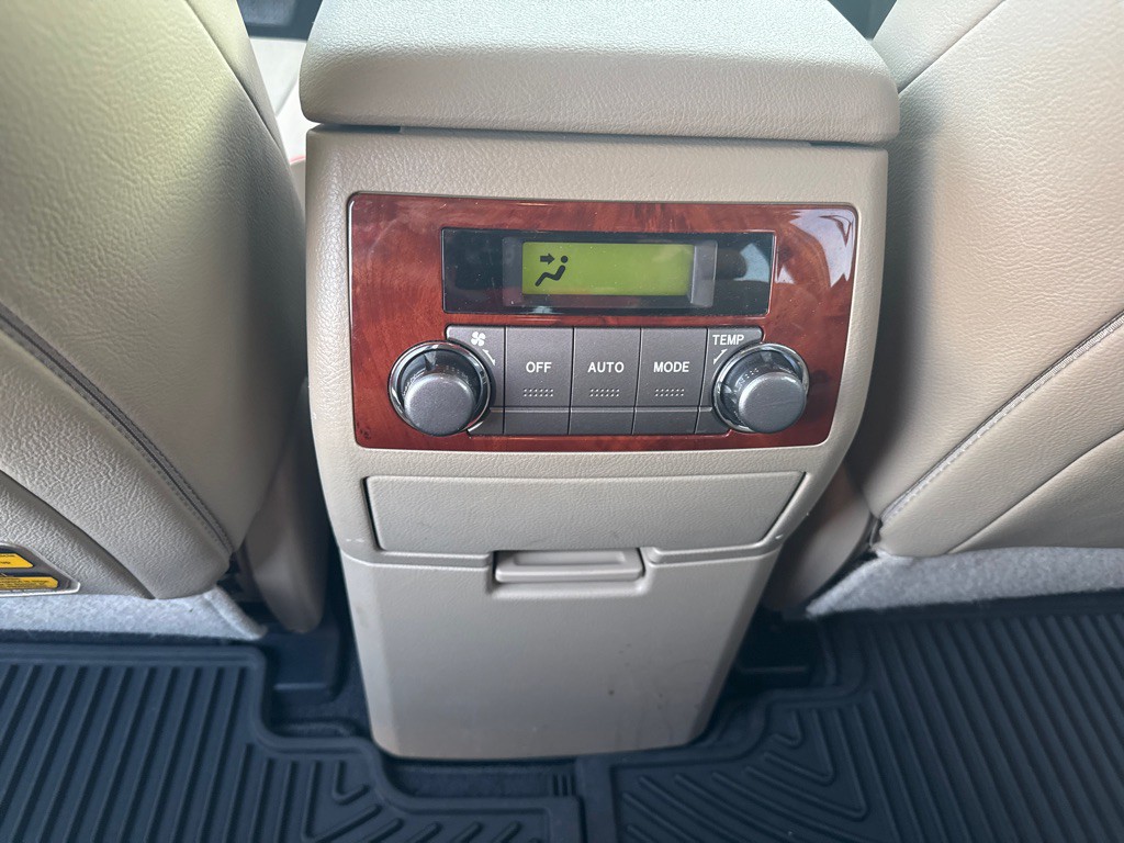 2013 Toyota Highlander Image 23