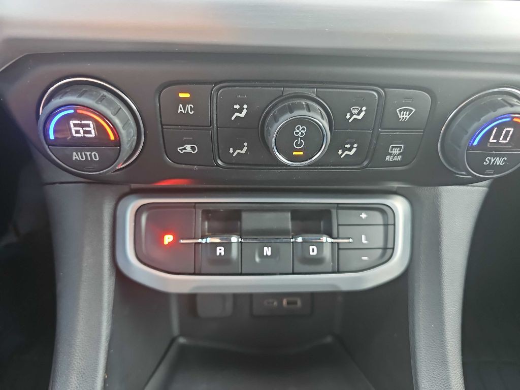 2020 GMC Acadia Image 24