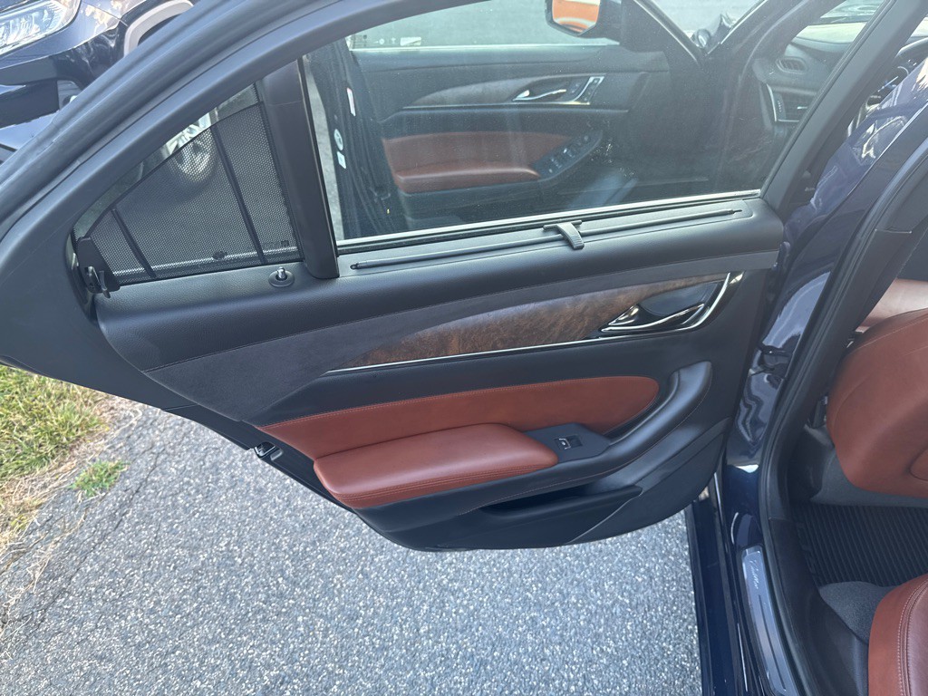 2017 Cadillac CTS Image 30