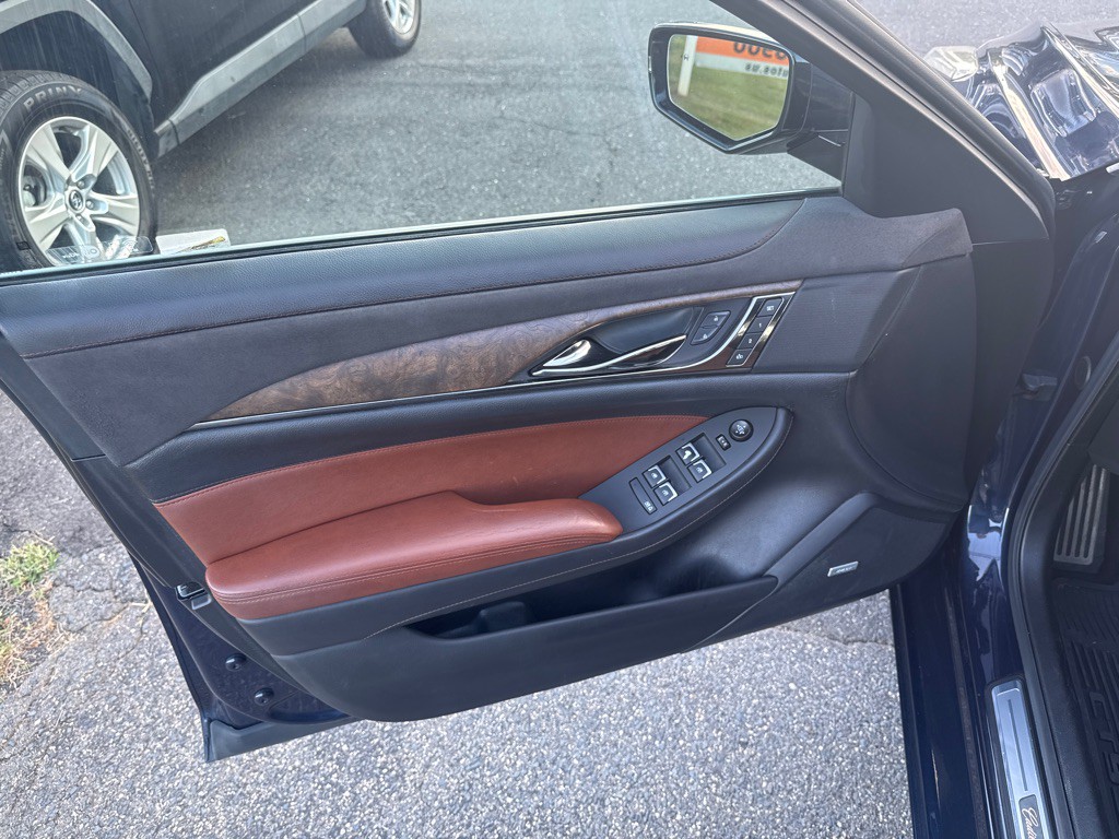 2017 Cadillac CTS Image 31