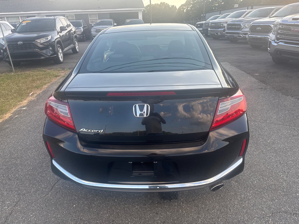 2016 Honda Accord Image 9